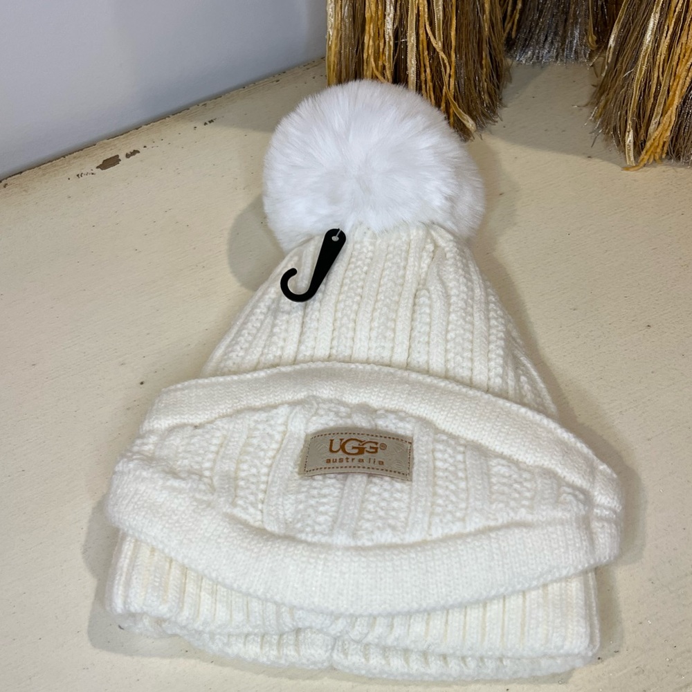 Winter white - UGG KNITTED HAT WITH MASK